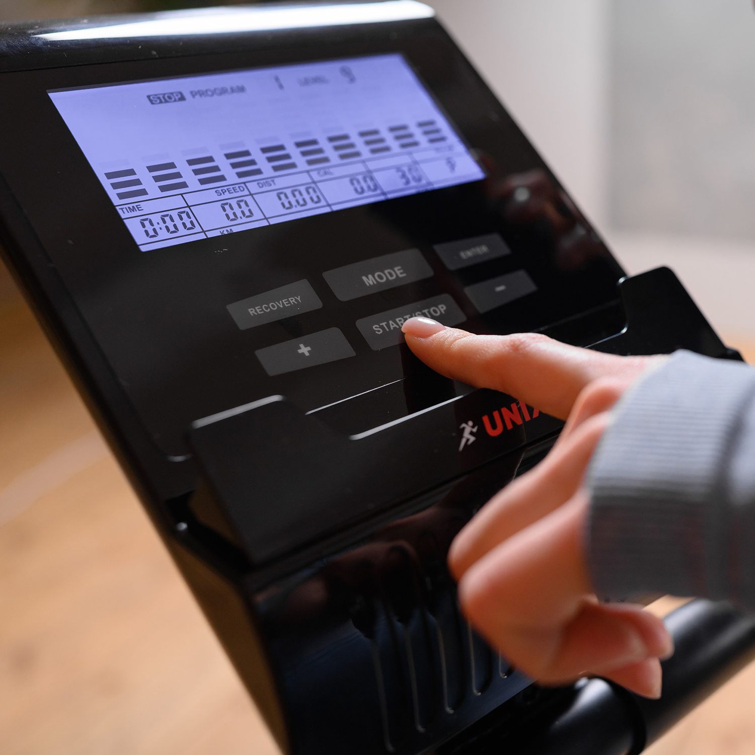 Велотренажер UNIX Fit BL-390E