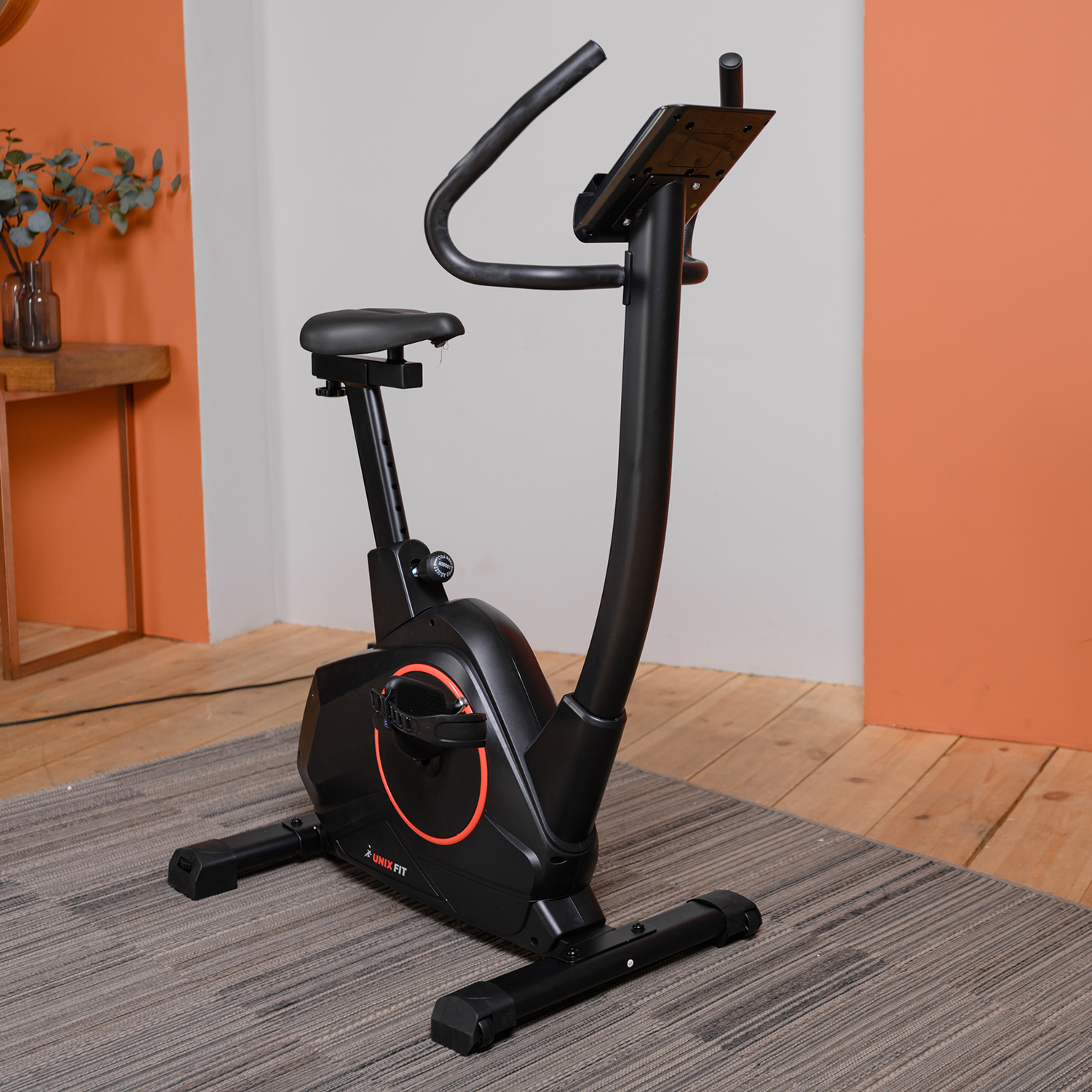 Велотренажер UNIX Fit BL-390E